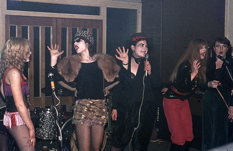 Early Moodies playing with McLeans at Reading University Students Union 1972?